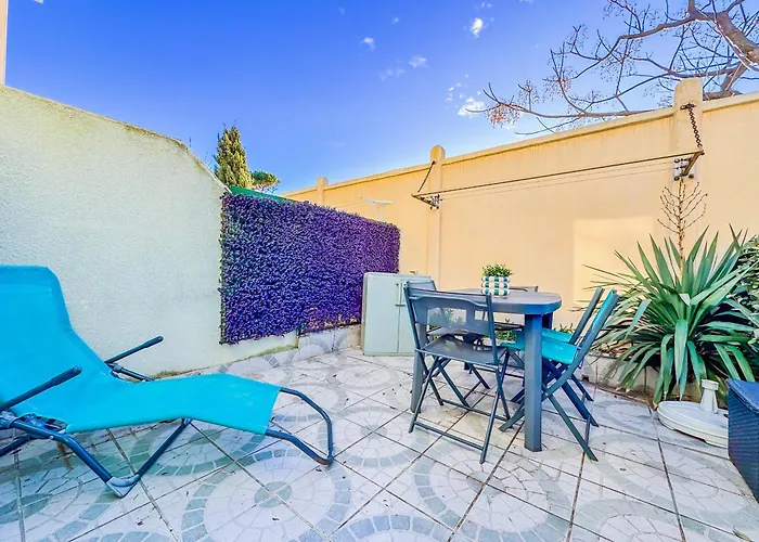 Maison Pour 4 Personnes Proche De La * Marseillan (Herault)