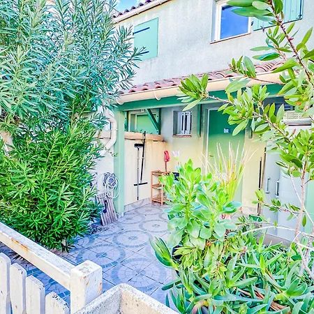 Maison Pour 4 Personnes Proche De La Marseillan (Herault)