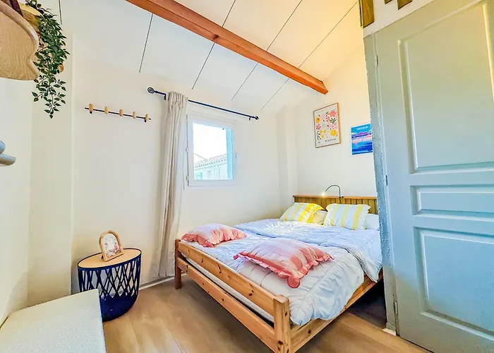 Maison Pour 4 Personnes Proche De La * Marseillan (Herault)